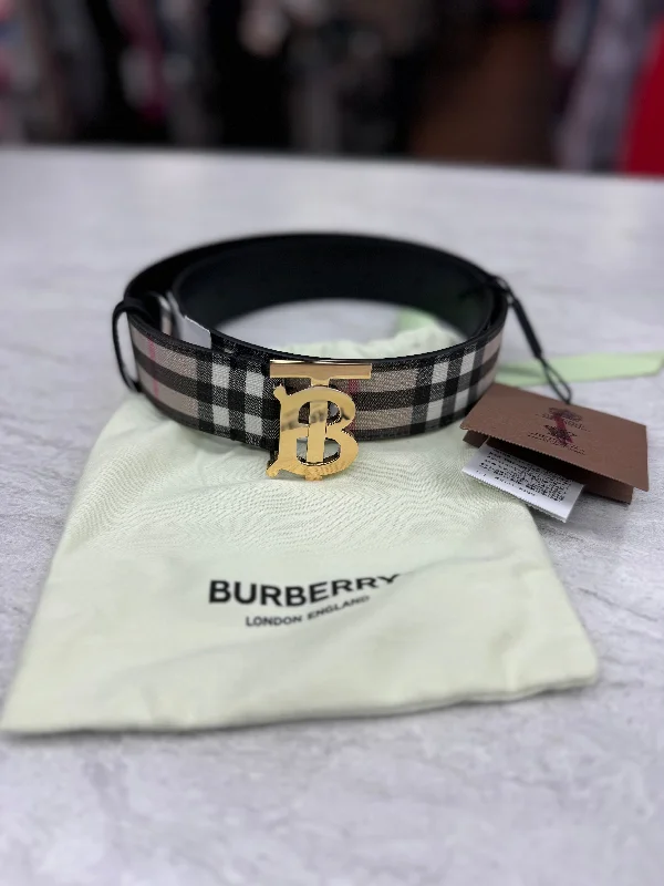 custom waist belt for pants -Belt Bag Luxury Designer By Burberry, Size: Medium