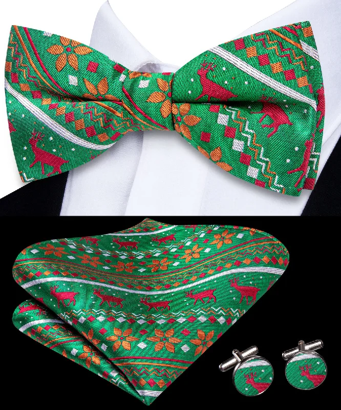 classic silk necktie patterns-Christmas Green Red Deer Pre-tied Bowtie Pocket Square Cufflinks Set