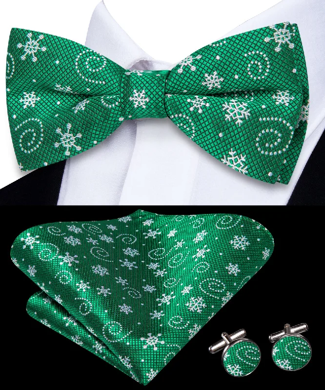 luxury wedding silk necktie sets-Christmas Green White Snow Pre-tied Bowtie Pocket Square Cufflinks Set