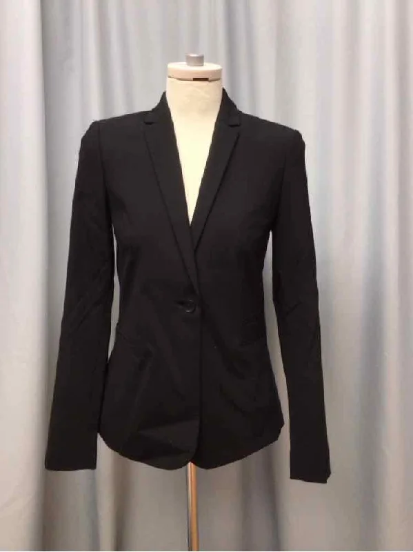 Men's tuxedo for business meeting -ELIE TAHARI SIZE 2 Ladies BLAZER