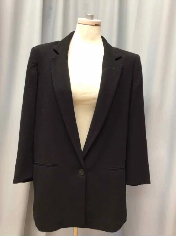 Best men's tuxedo for winter weddings -MNG SIZE MEDIUM Ladies BLAZER